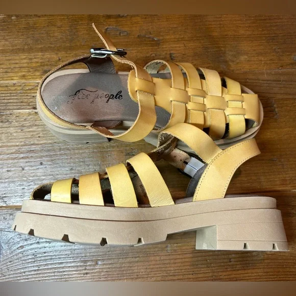 Free people chunky sandals 36 (5.5) - Picture 1 of 3